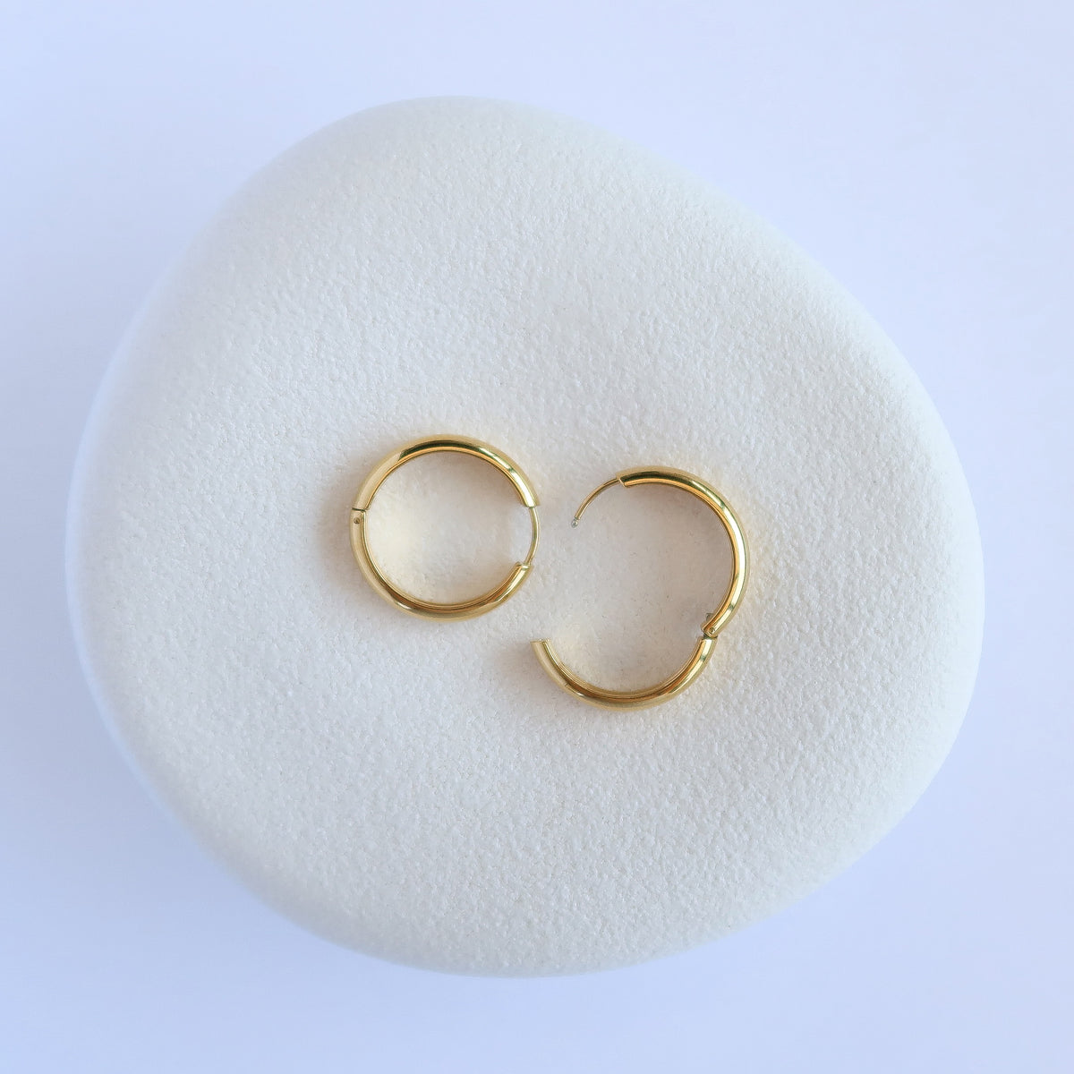 Hoops